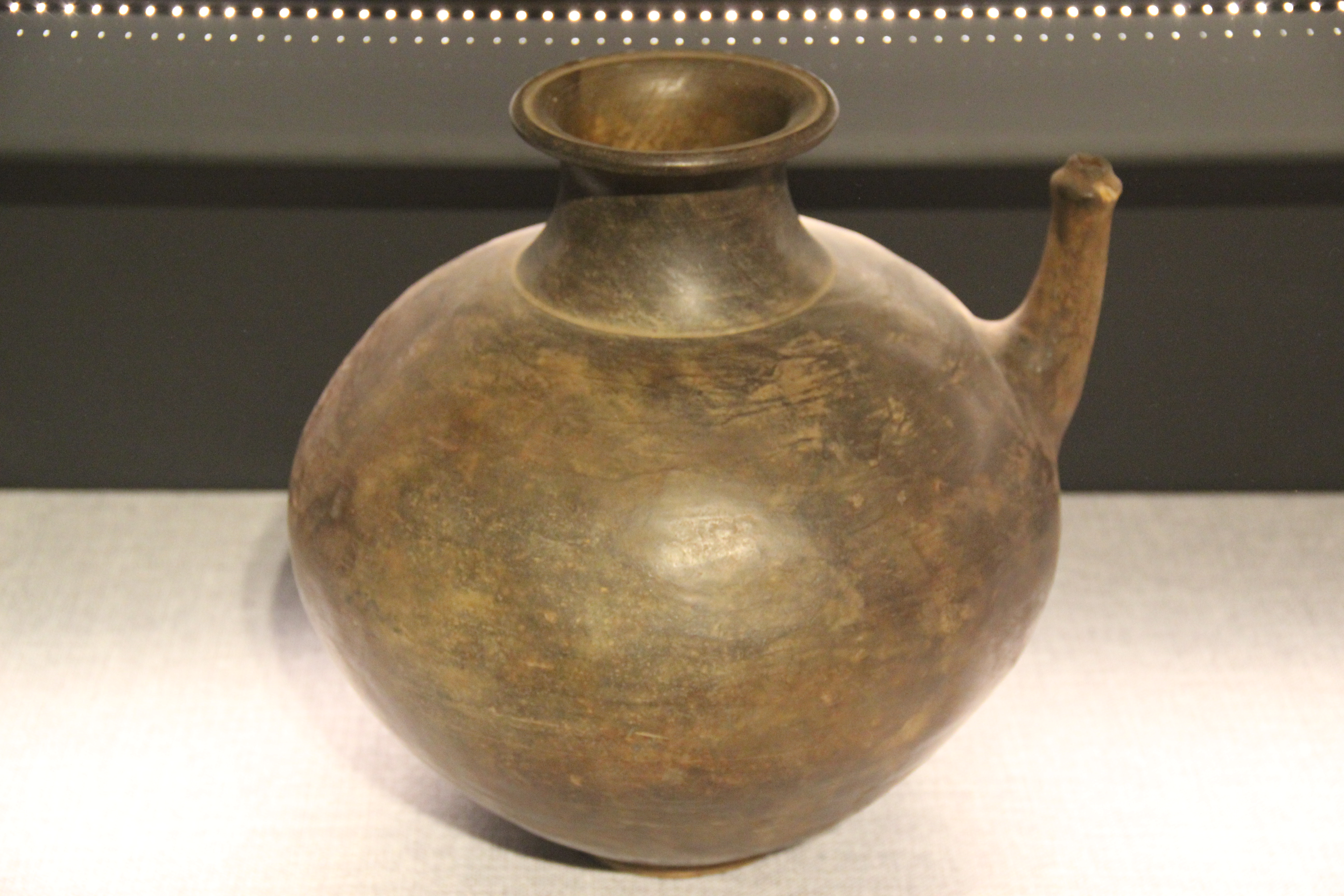 Pottery from Óc Eo culture