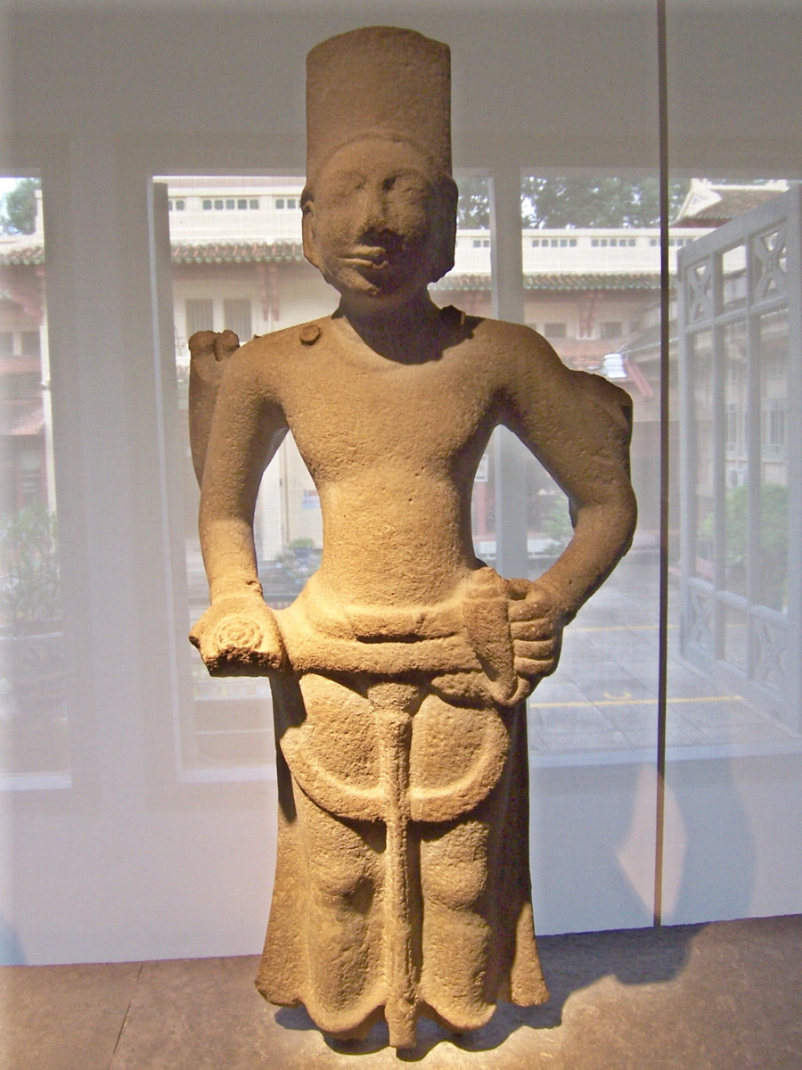 Vishnu statue from Óc Eo showing Southeast Asian artistic style